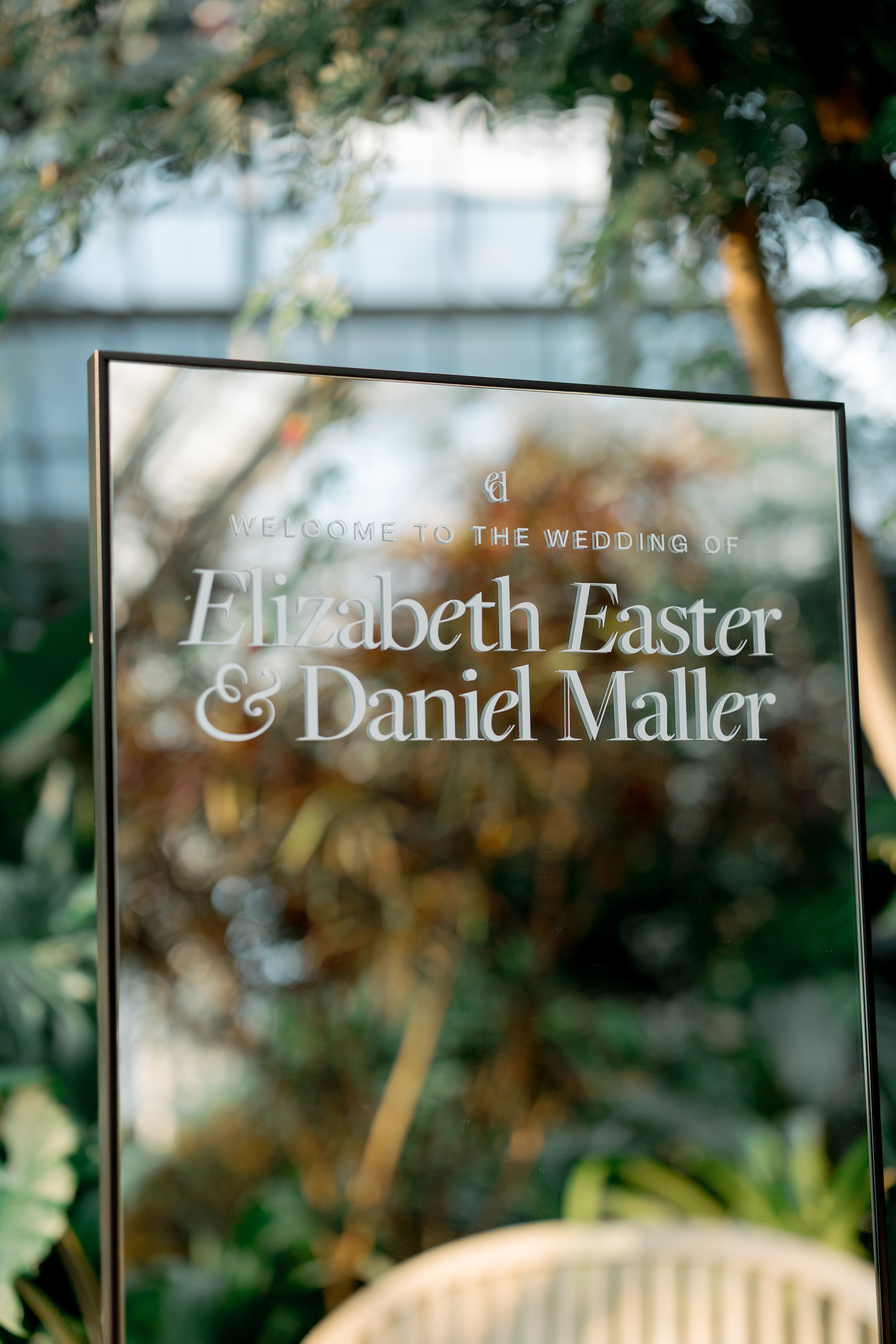 Mirror signage detail